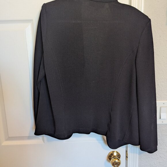 St. John Black Tailored Blazer | 10 | Made in USA | EUC | Quiet Luxury Classic - Picture 8 of 9